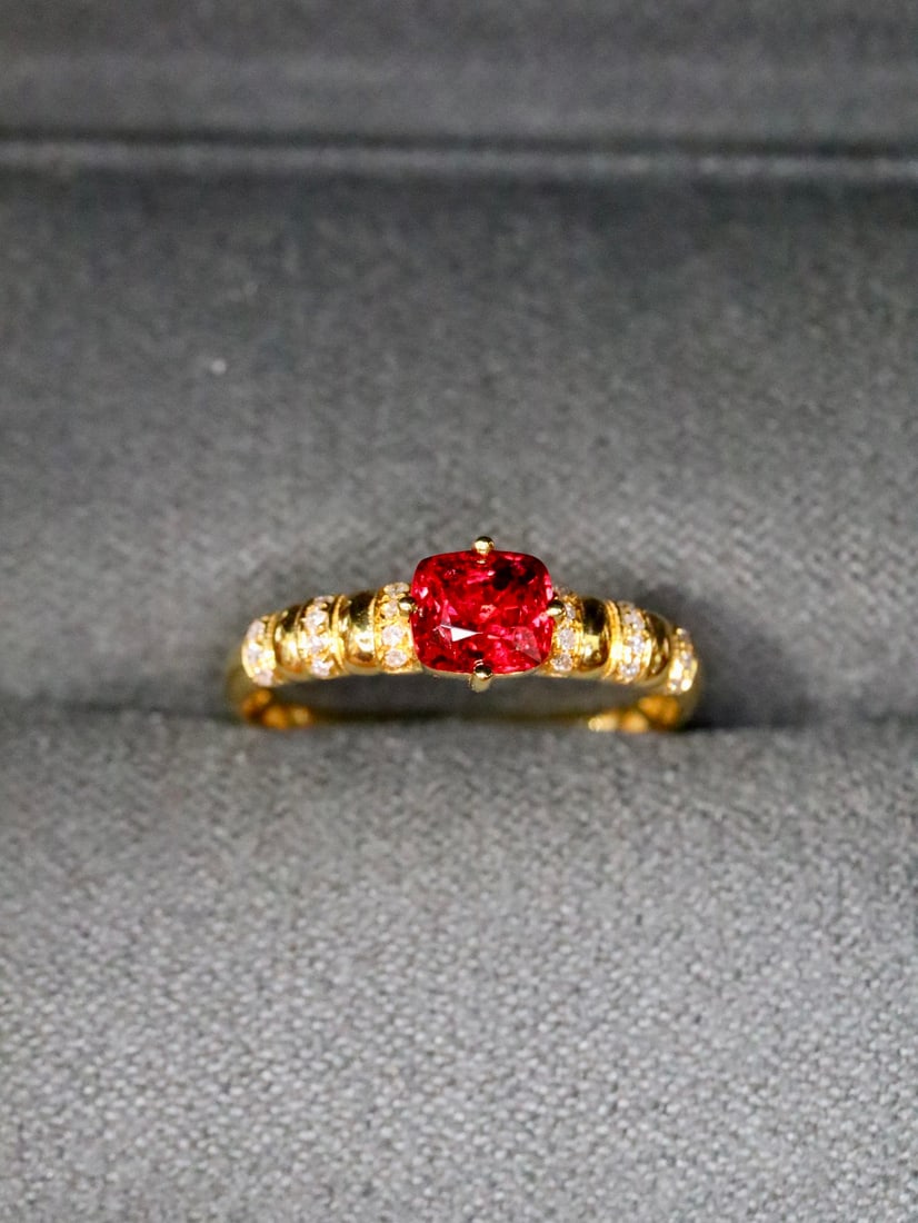18K Spinel Ring (1 of 6)