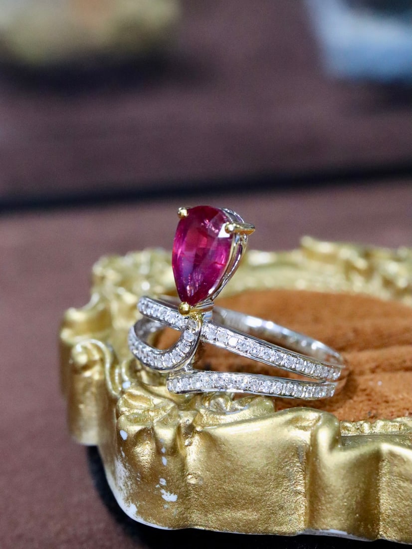 18k Ruby Ring - 2