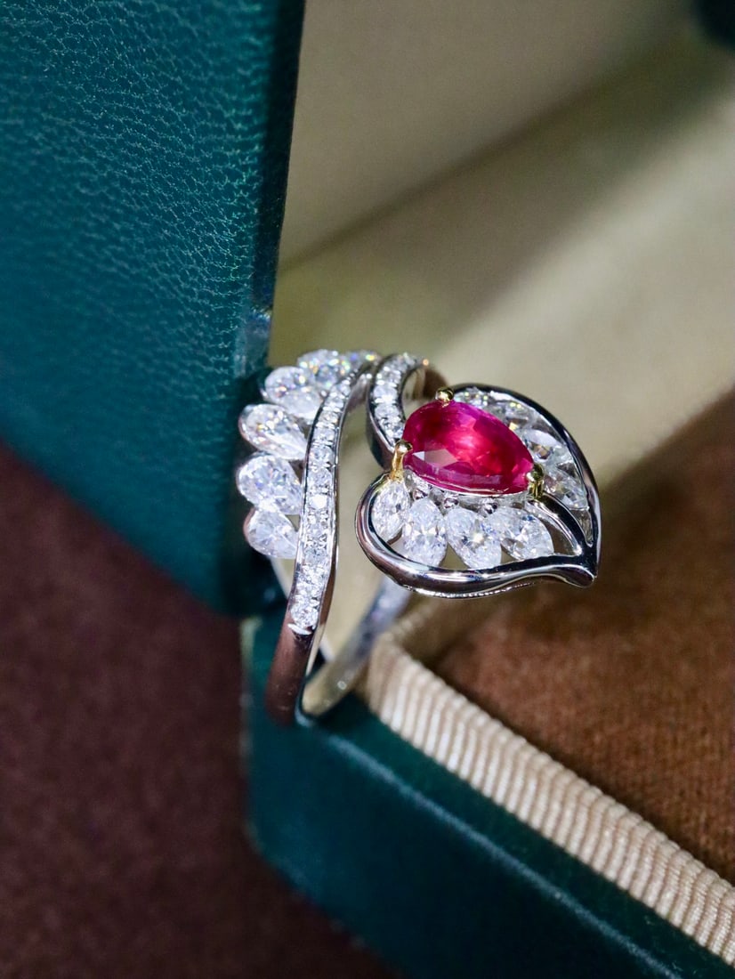 18K Untreated Ruby Ring - 4