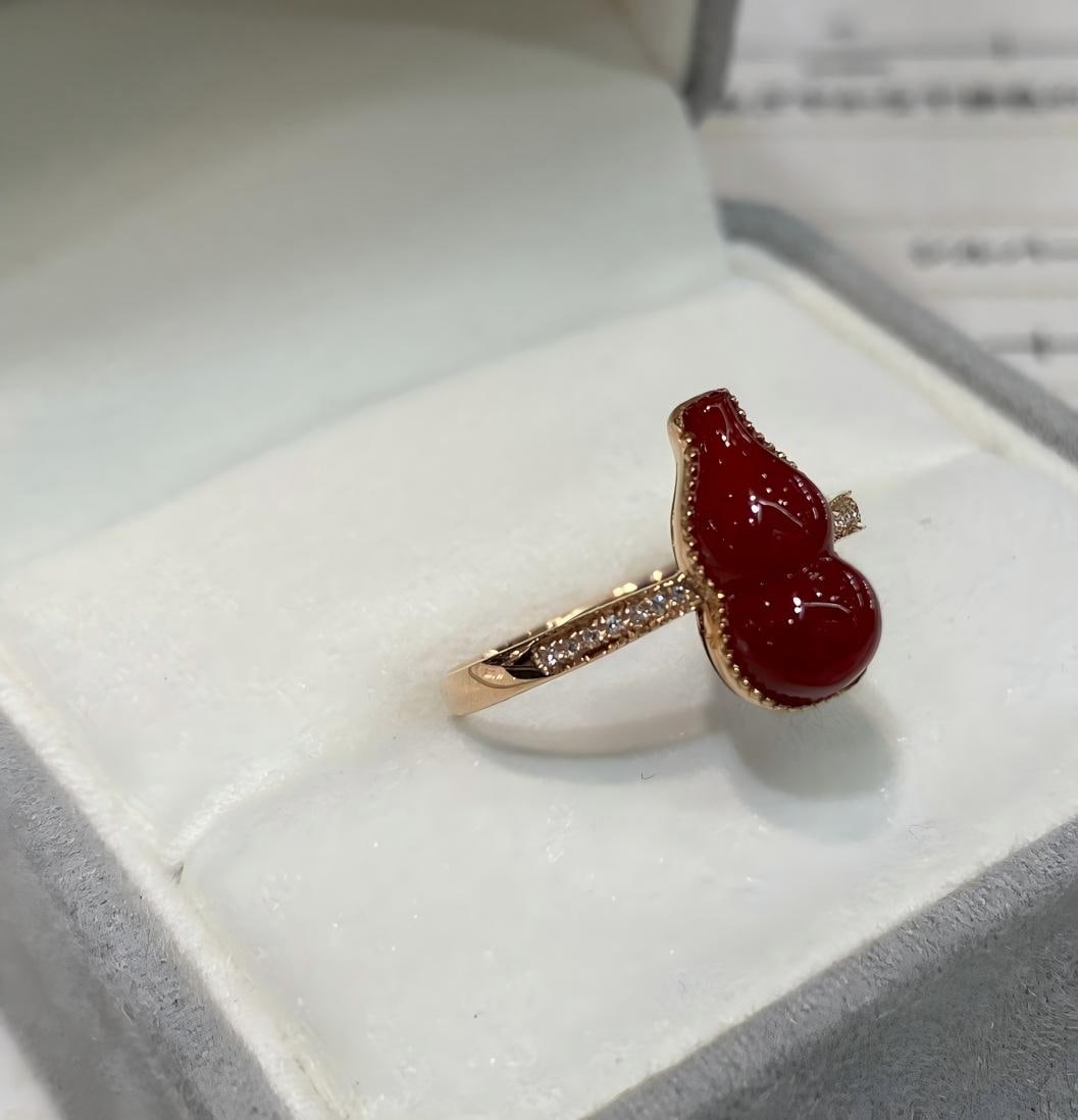 18k Gold Plated Ring with South African Diamonds and Red Coral Inlay: Coral RingAka Black Cow Blood Gourd Face18k Gold Clad with South African DiamondsGlassy texture, clear and transparentNaked stone size 12.3×6.7mm