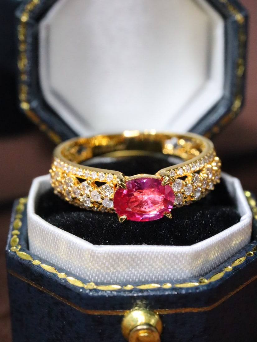 18K Untreated Ruby Ring - 4