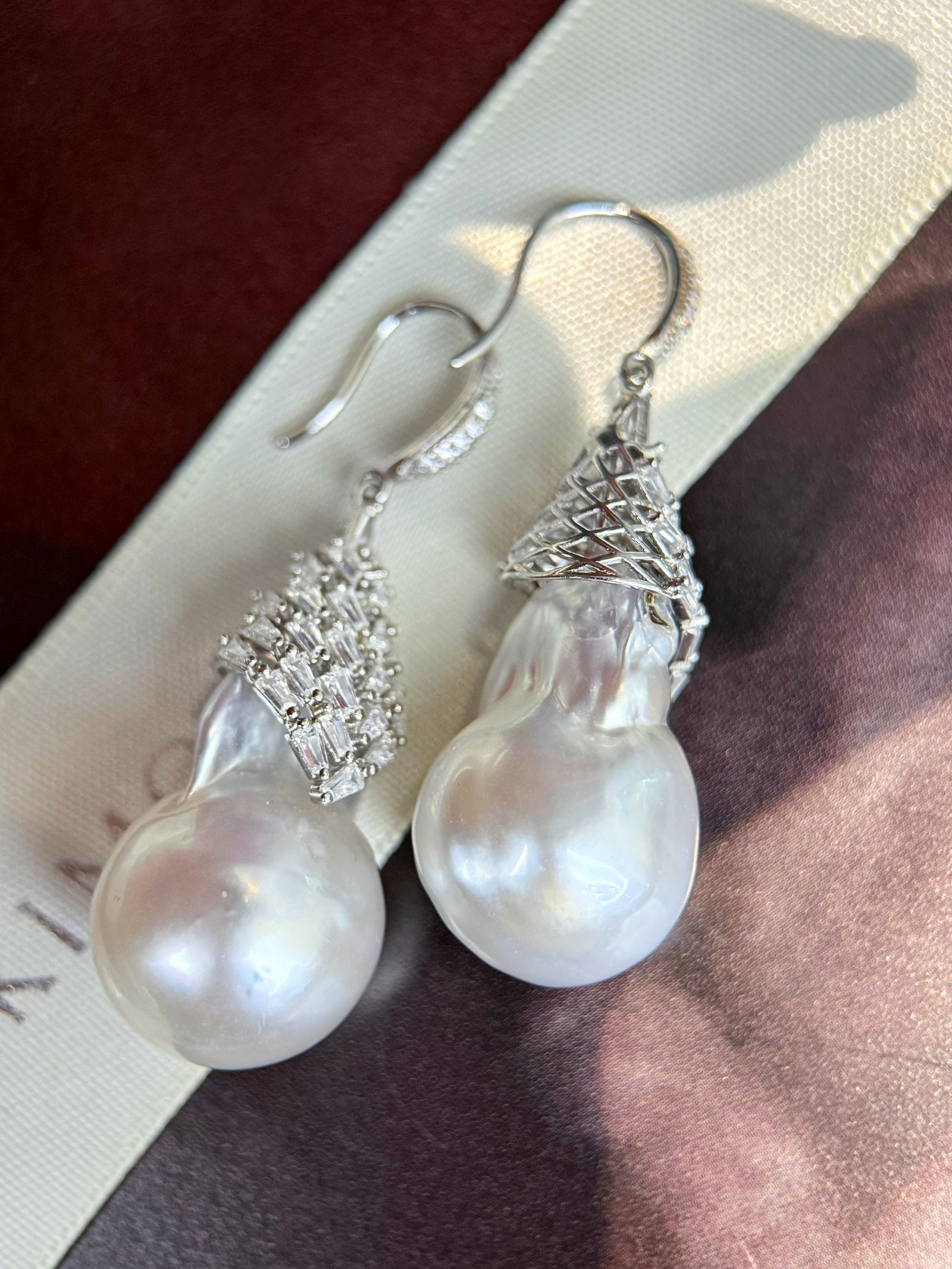 925 Silver Pearl Earrings (1 of 6)