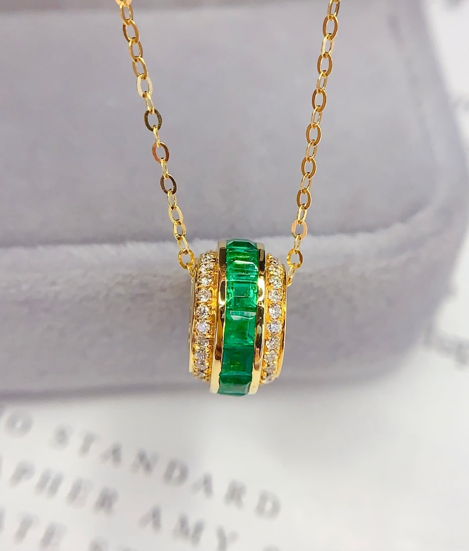 18k Natural Emerald Collar Necklace (1 of 6)