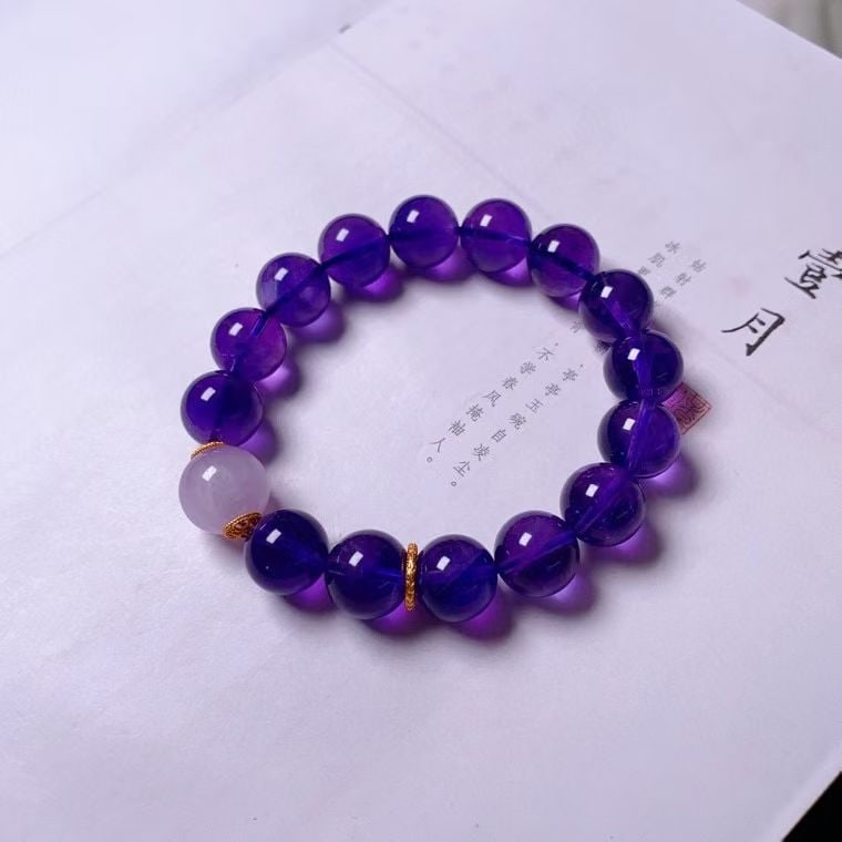 Pure Natural Uruguay Amethyst Bracelet: Pure Natural Uruguay Amethyst Bracelet, Beautiful Color, Extremely Gorgeous in Person, Good Crystal, Paired with Lithium Quartz, 925 Silver Accessories, Beads 12mm