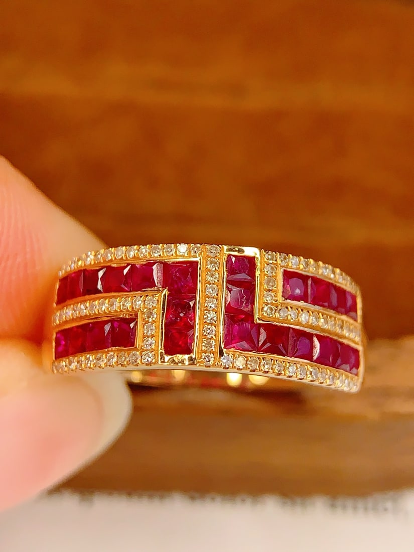 18k Natural Ruby Ring: 18k Natural Ruby RingTotal weight: 2.01 gramsMain stone: 2.2 caratsDiamonds: 87