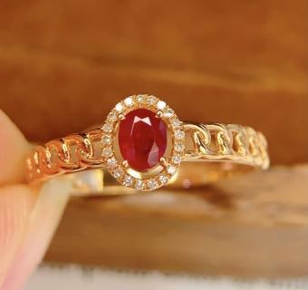 18K Gold Ruby Ring (1 of 7)