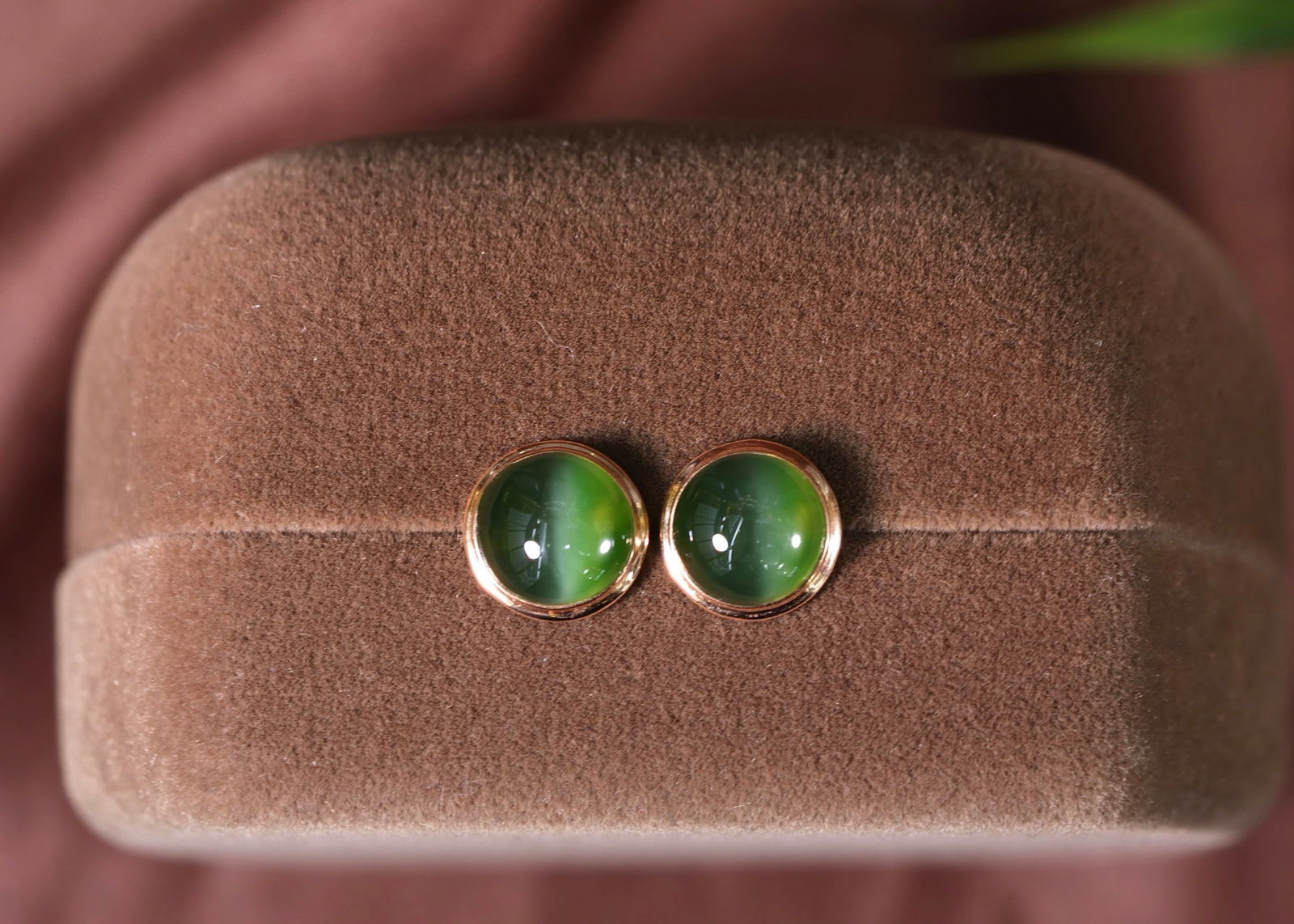 18K Gold Inlaid Jade Cat Eye Earrings: 18k Gold Inlayed Jadeite Cat's Eye Stud Earrings with Lustrous Flesh and Sparkling Ice Base, Flexible Cat's Eye, Rare High Quality ~