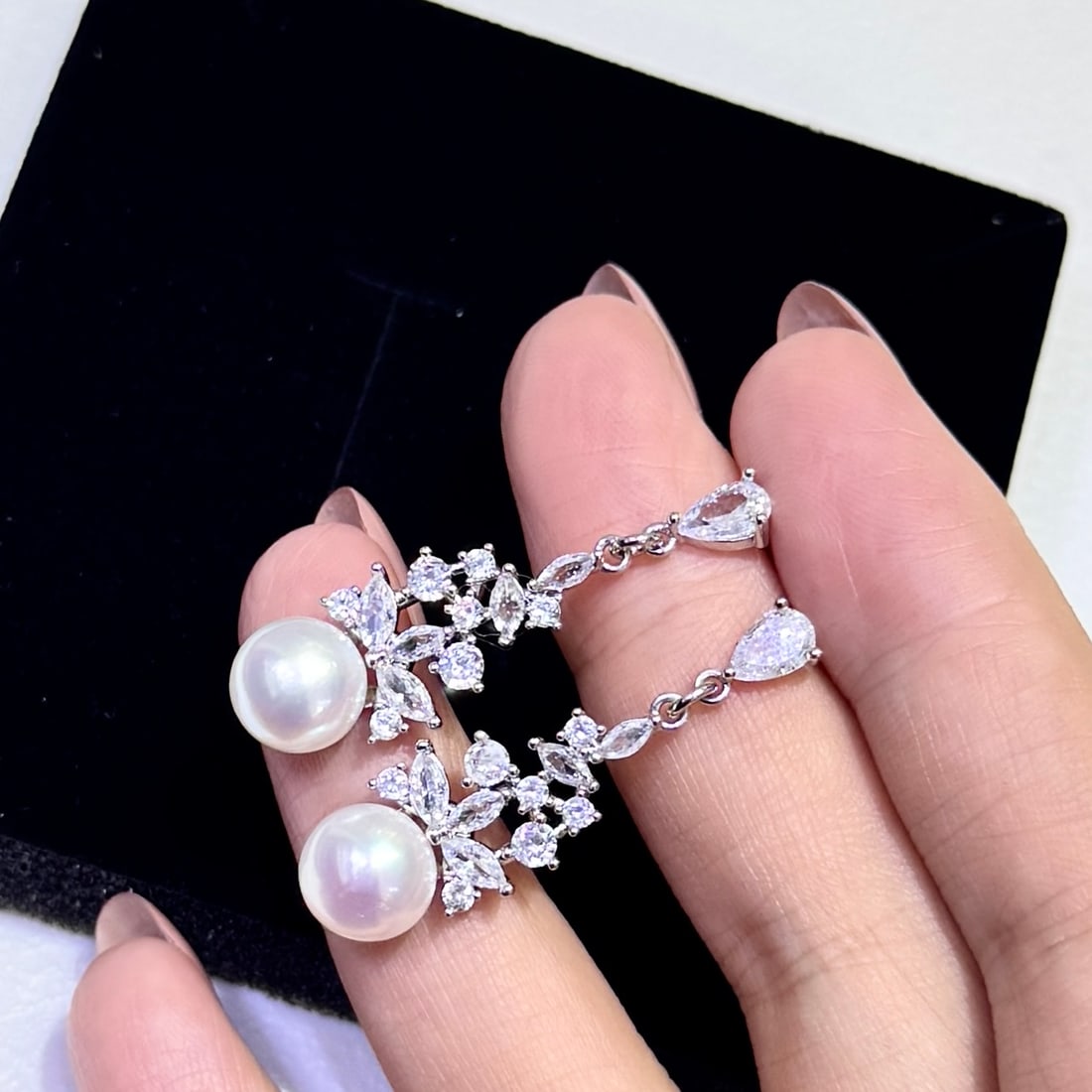 Sterling Silver Pearl Earrings: 8.5-9mm high-quality natural freshwater pearls, pure silver earrings hypoallergenic, perfect for sensitive ears. Whether commuting or socializing, wearing them instantly boosts your elegance.