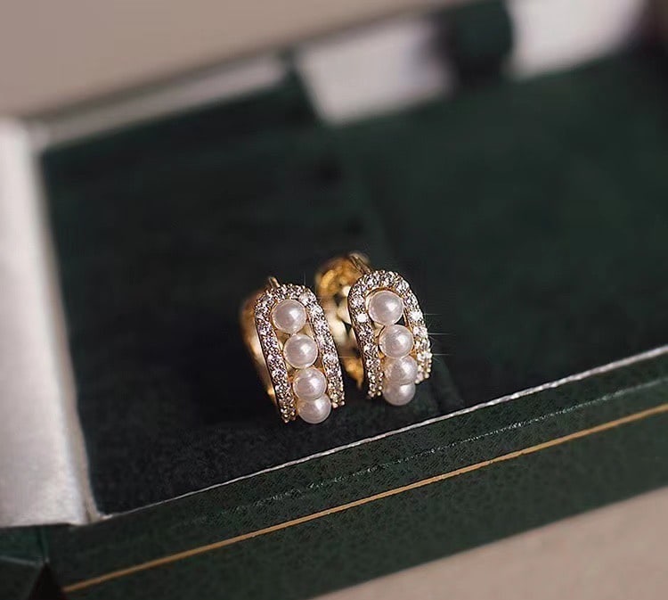 Freshwater Pearl Ring Earrings: High-quality freshwater pearls with multiple pearl designExquisite and delicate, very beautiful