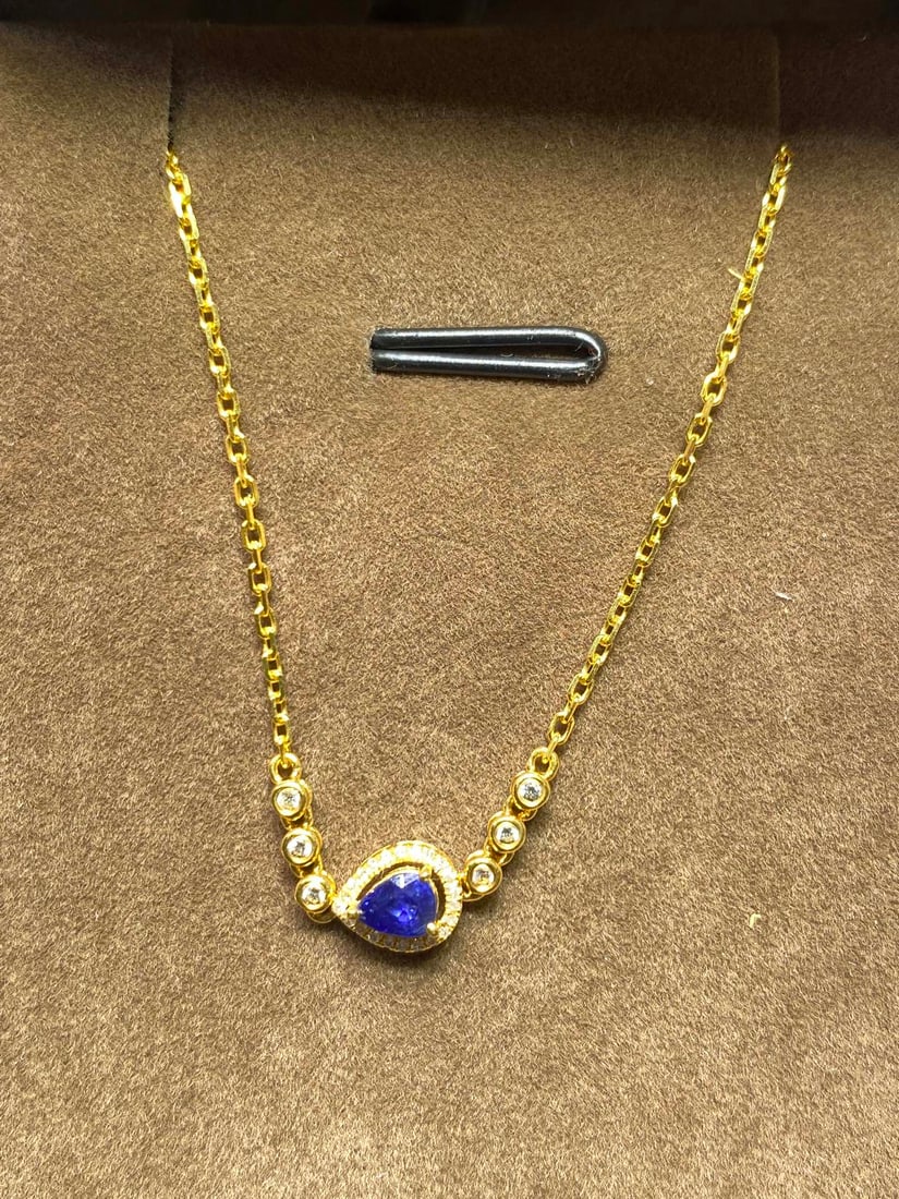 18K Gold Sapphire Bracelet with Setting: New 18K natural sapphire bracelet, 18k gold inlay, weight: 1.78g, main stone: 0.4ct diamond: 28