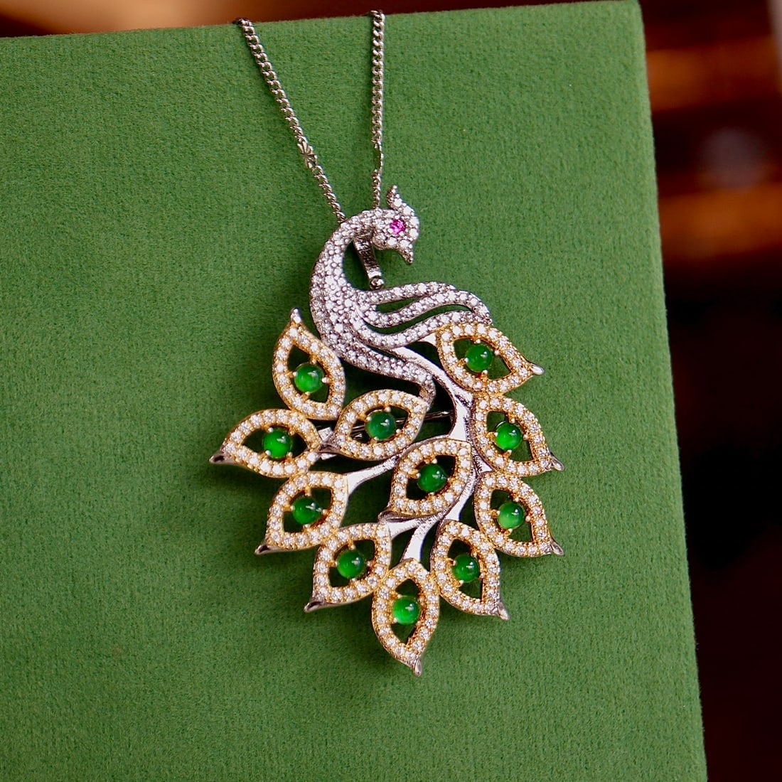 Natural Jadeite Peacock Pendant Brooch: Natural Jade Peacock Pendant Brooch Natural Jade Peacock Pendant Brooch approximately 50*35mm two-in-one design, imperial green jade, ethereal and splendid, gemstones with flowing light and colors, th