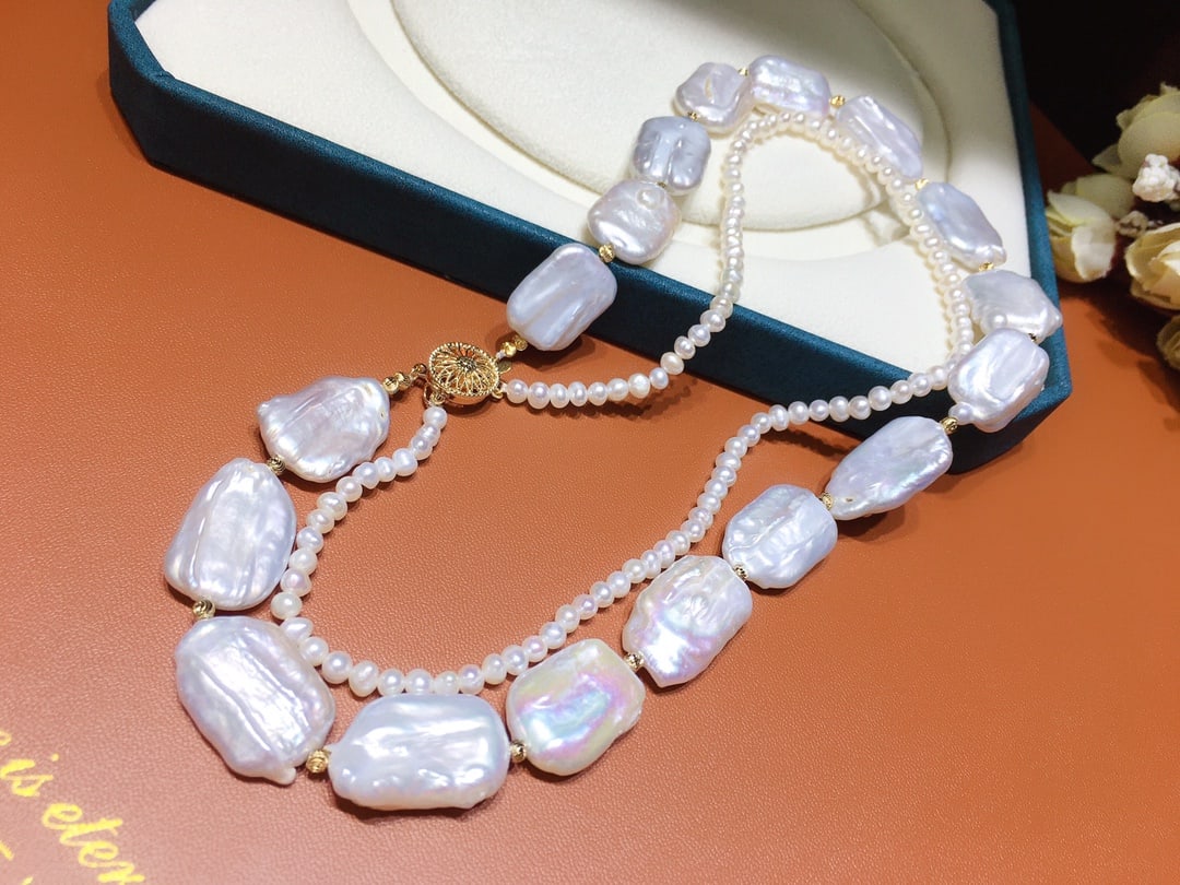 Natural Pearl Necklace: Natural Pearl Necklace with Large Baroque Pearls of Natural Color, 15mm approximately, Small Pearls 4-5mm approximately, Mixed Size Style