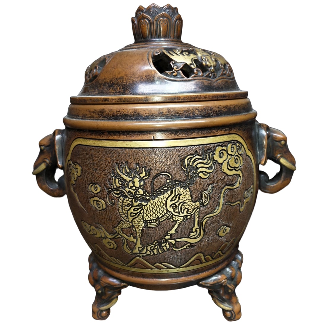 Made during the Xuande period of the Ming Dynasty, gilt bronze incense burner (1 of 9)