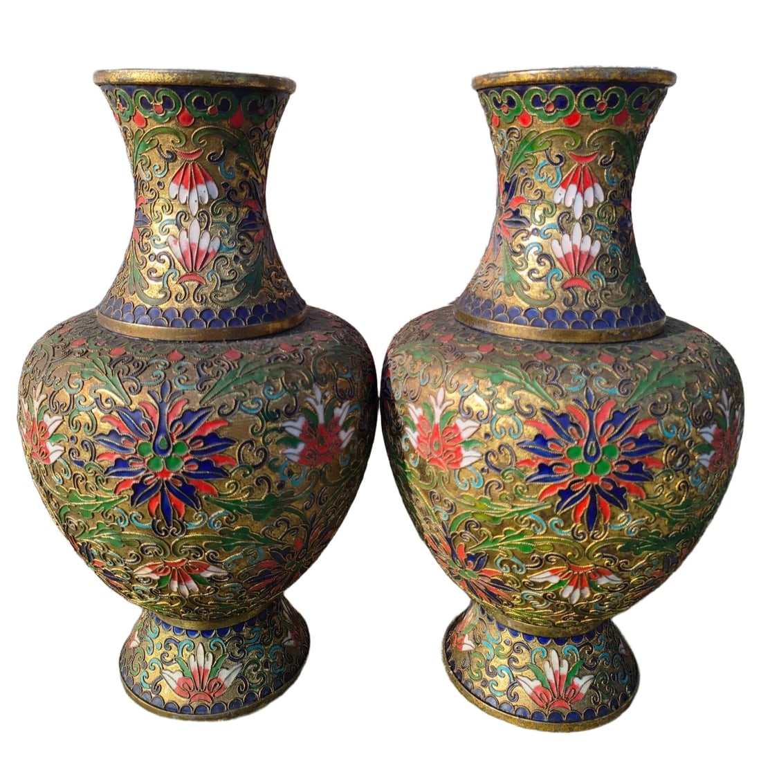 A pair of cloisonné vases for old appreciation (1 of 10)