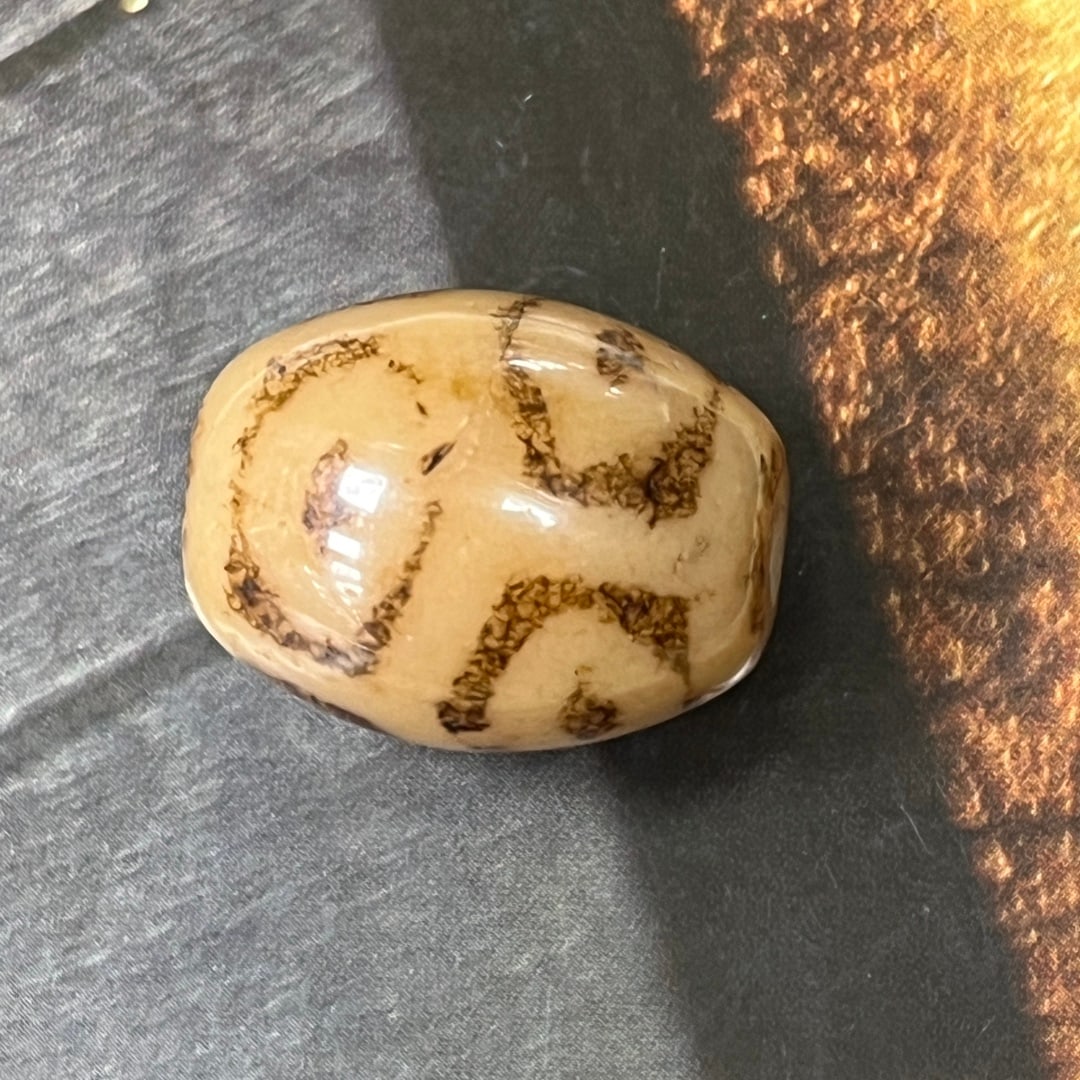 Agate Six-Eyed Dzi Bead - 7