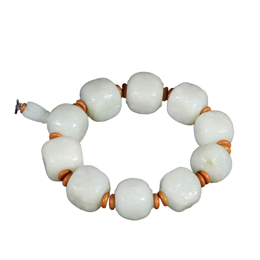 Clear, Hetian jade seed material auspicious pattern bracelet: Qing Dynasty, Hetian jade pebble bracelet with lotus flower patternSpecifications: Bead diameter 1.7cm, weight 132g Freight: 1.International Shipping: Foreign shipping costs are determined by the