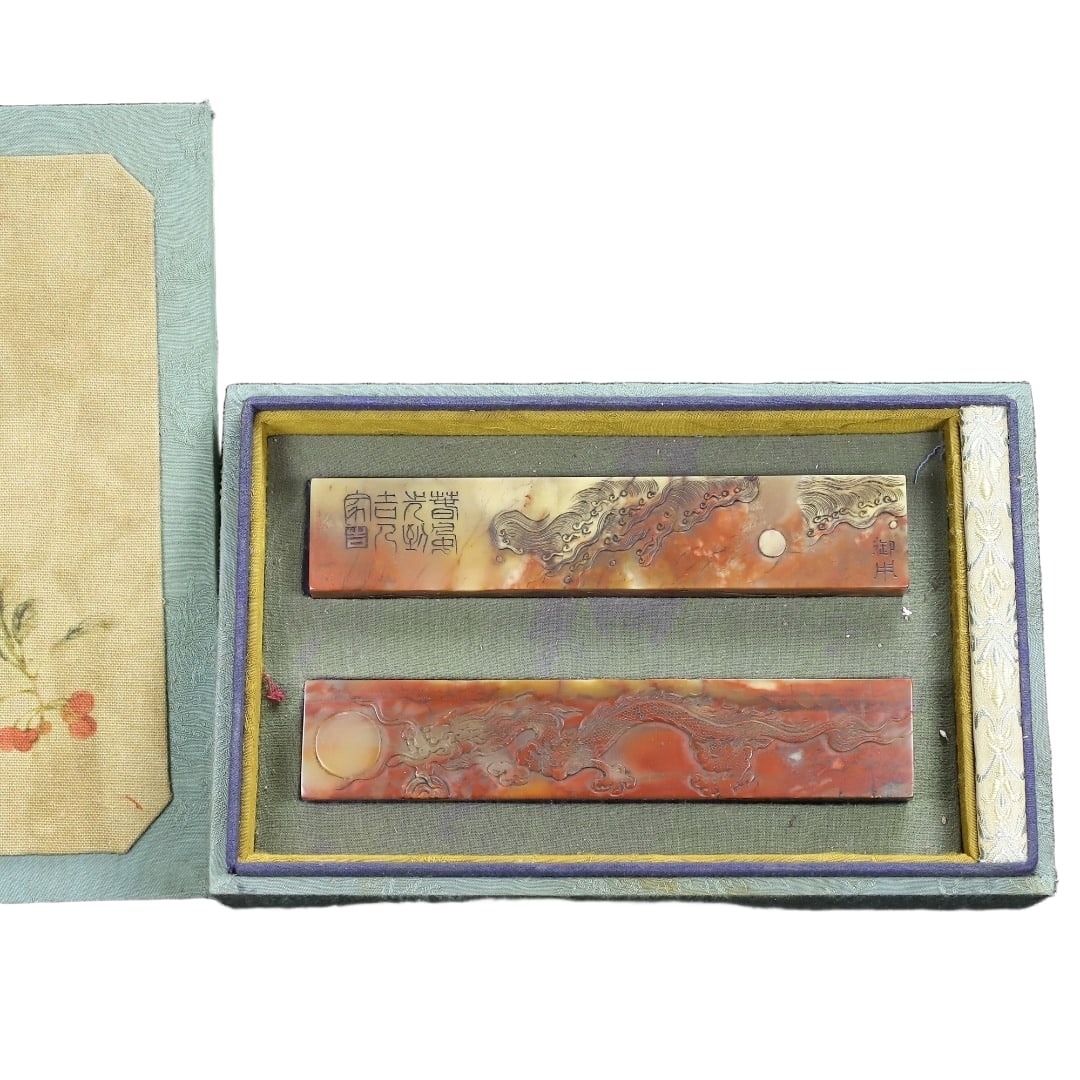 Antique Shoushan Stone Vermilion Dragon, The World Conqueror, Ruler: Antique Shoushan stone Zhusha red dragon measures across the worldSize: 177mm x 35mm x 35mm (single item size)Weight: 1099 grams (total weight for both)Antique Shoushan stone. Made for the imperial