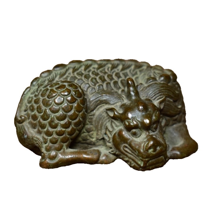 Copper Pi Xiu Tea Pet Decoration: Solid Copper Pi Xiu Tea Pet Ornament, weighing 230 grams, size 5.3x3 centimeters Freight: 1.International Shipping: Foreign shipping costs are determined by the destination. 2.Photos, descriptions and