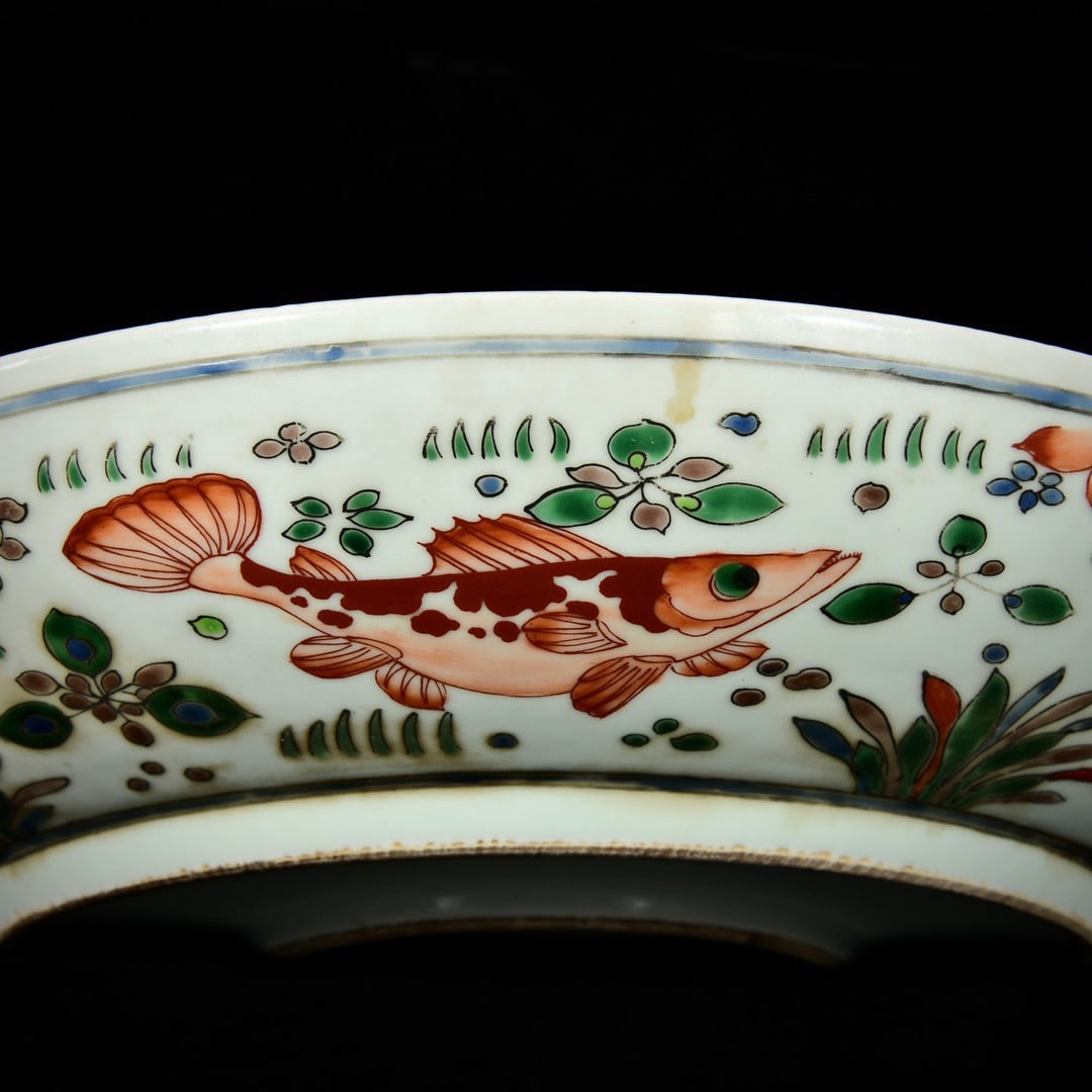 Kangxi Multicolored Fish and Algae Pattern Plate - 9