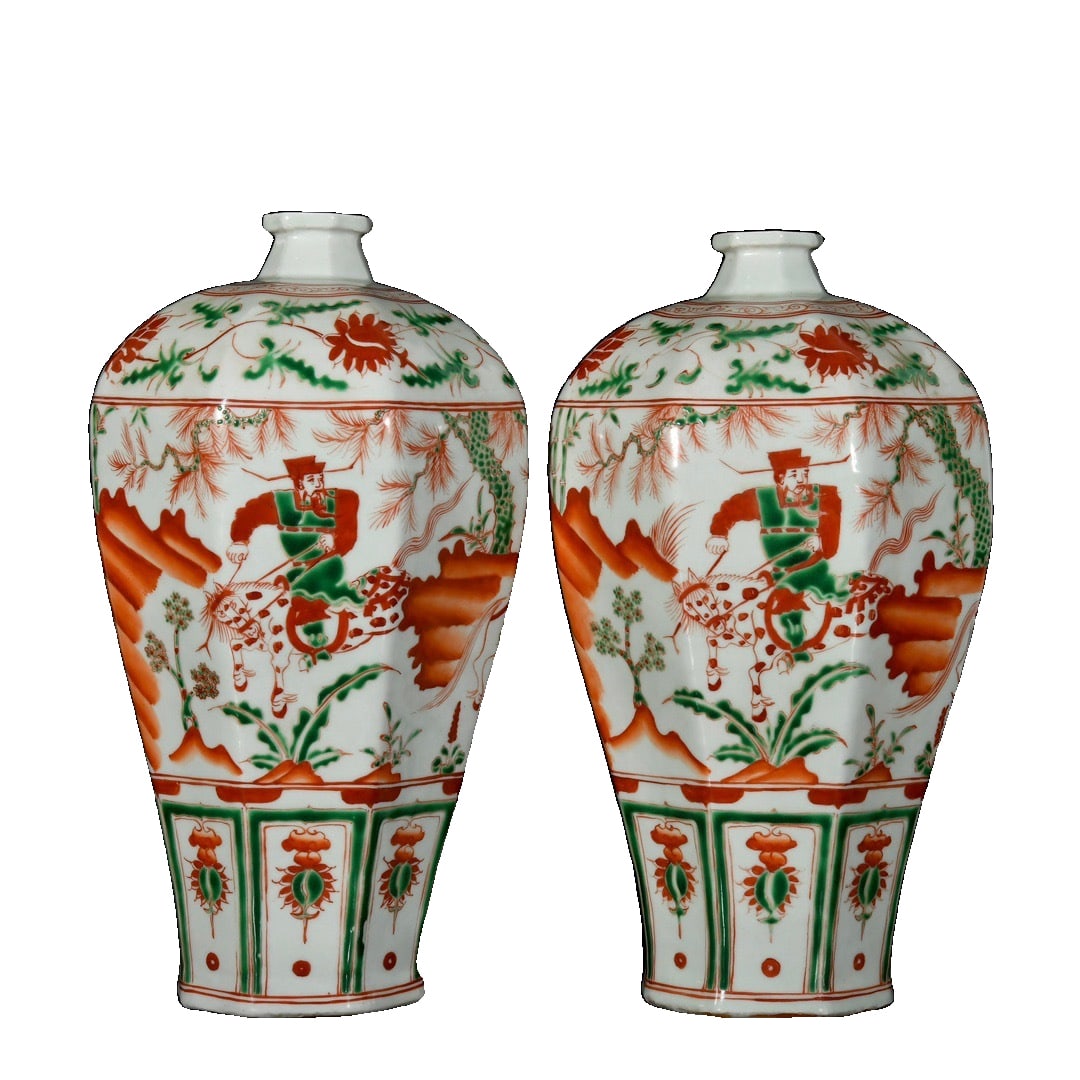 Round Vase Set with Red and Green Colorful Characters Depicting the Story of Xiao He Pursuing Han (1 of 10)
