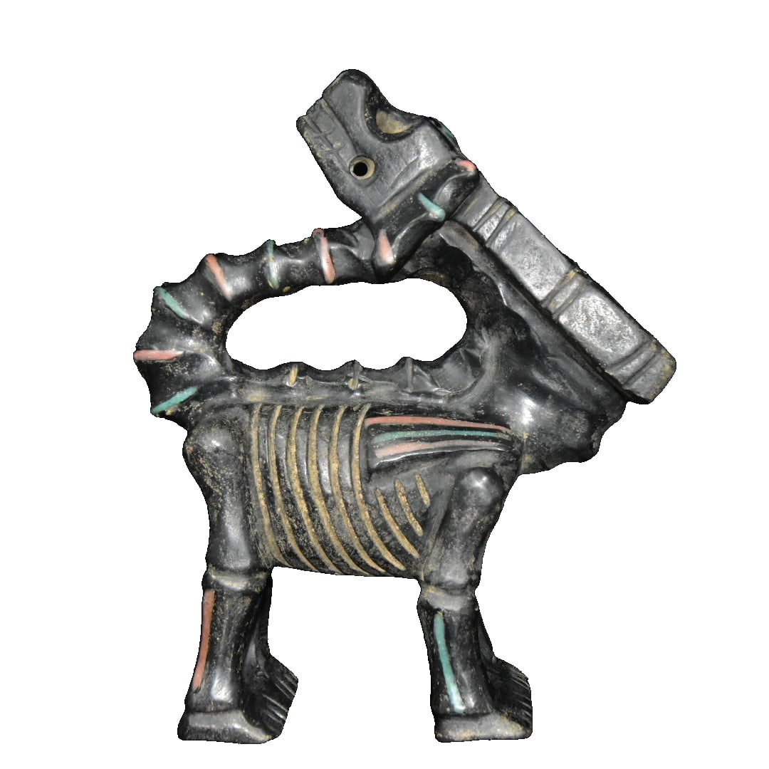 Meteorite Dinosaur Inlaid Turquoise: Meteor Dinosaur Inlaid Turquoise, 20x24 centimeters, weighs 1811 grams Freight: 1.International Shipping: Foreign shipping costs are determined by the destination. 2.Photos, descriptions and valuation