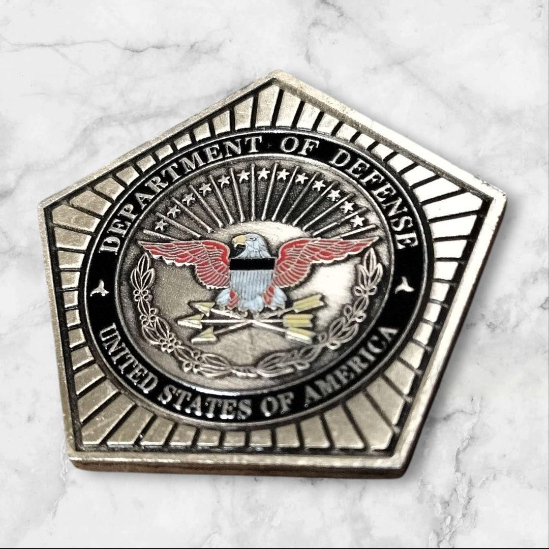 Unused United States Army Pentagon Challenge Coin Collection Medal (1 of 3)