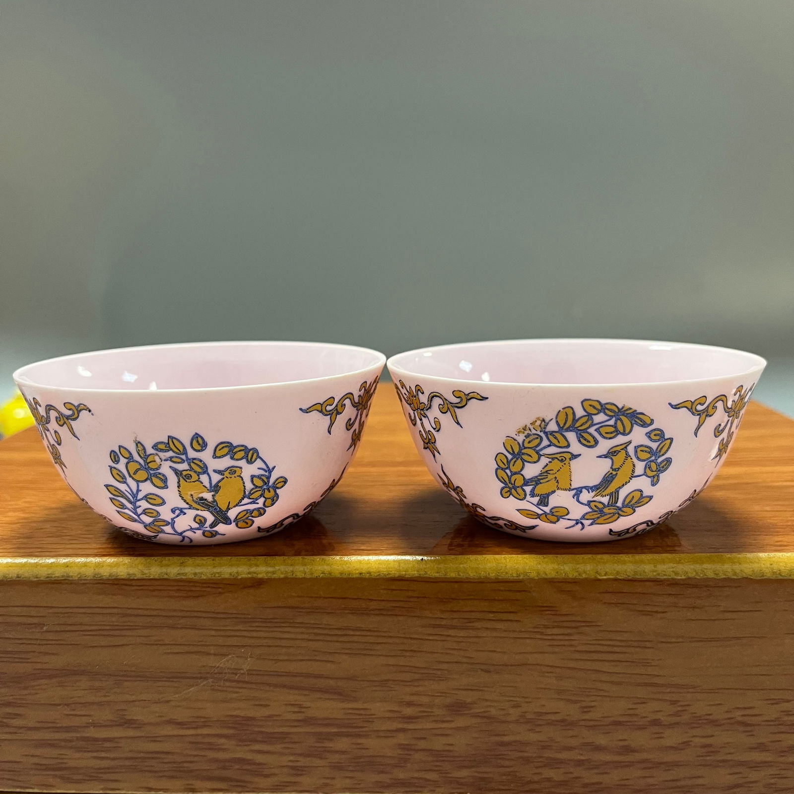 Ming Dynasty Chenghua Period Pink Ground Five-Color Floral and Bird Pattern Tea Cup Set (1 of 5)