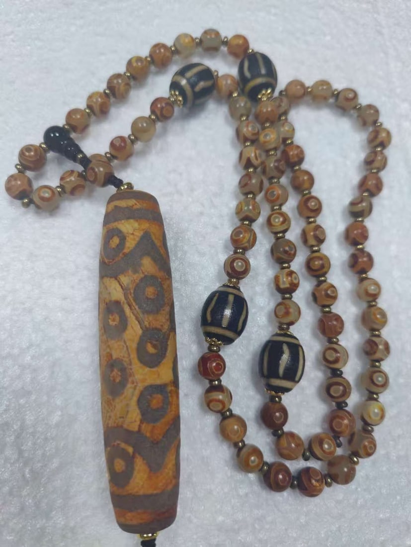 Dzi necklace - 2