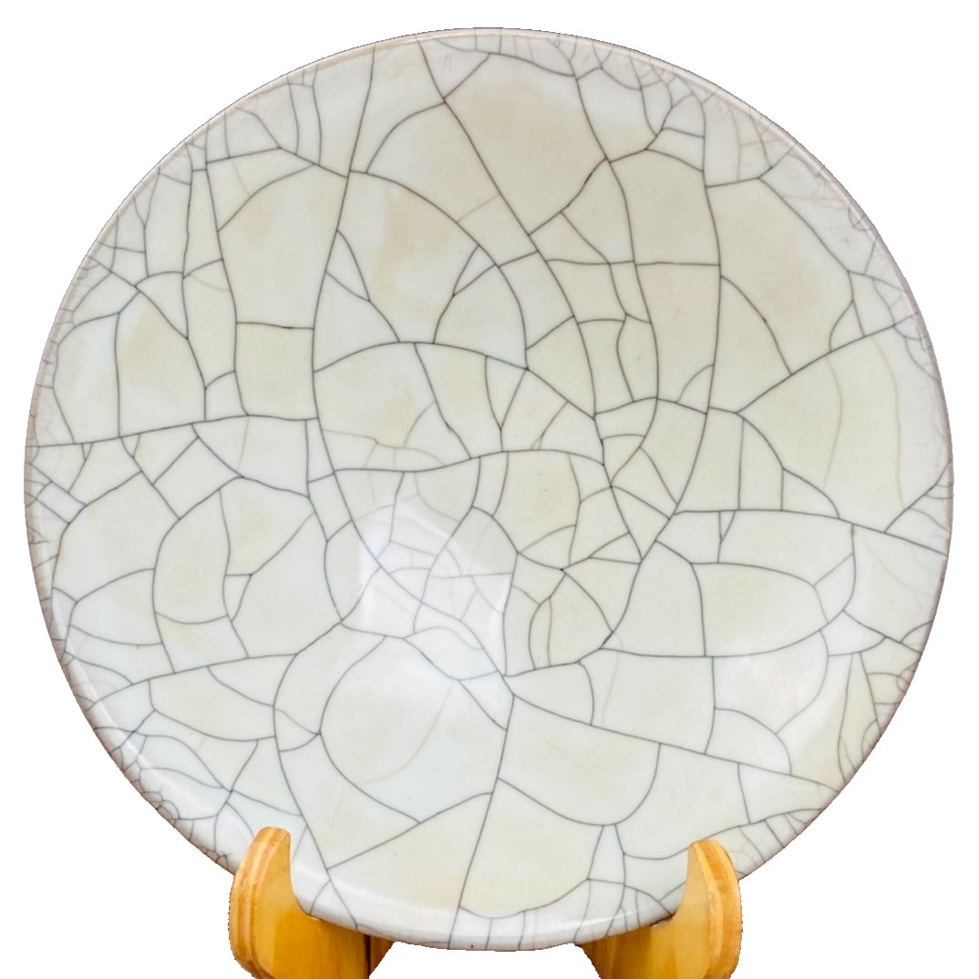 Official porcelain bowl with thin gold body and engraved poetry (1 of 10)