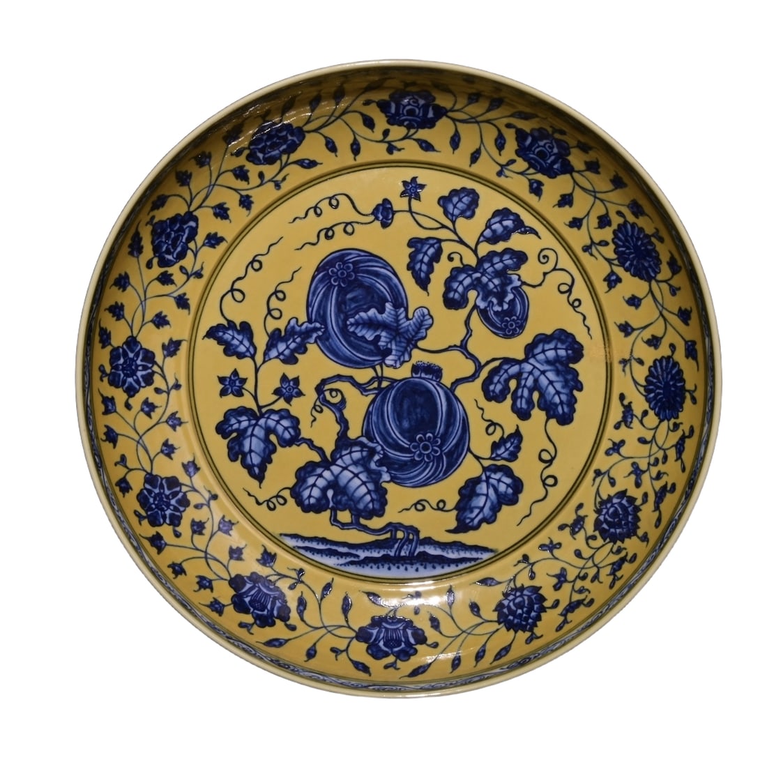 Ming Yongle Yellow Glaze Blue and White Pumpkin Pattern Plate: A yellow-glazed blue-and-white pumpkin-patterned appreciation plate made during the Yongle reign of the Ming Dynasty, measuring 6.8 x 34.5 cm. This plate, with its elegant blue-and-white glaze and
