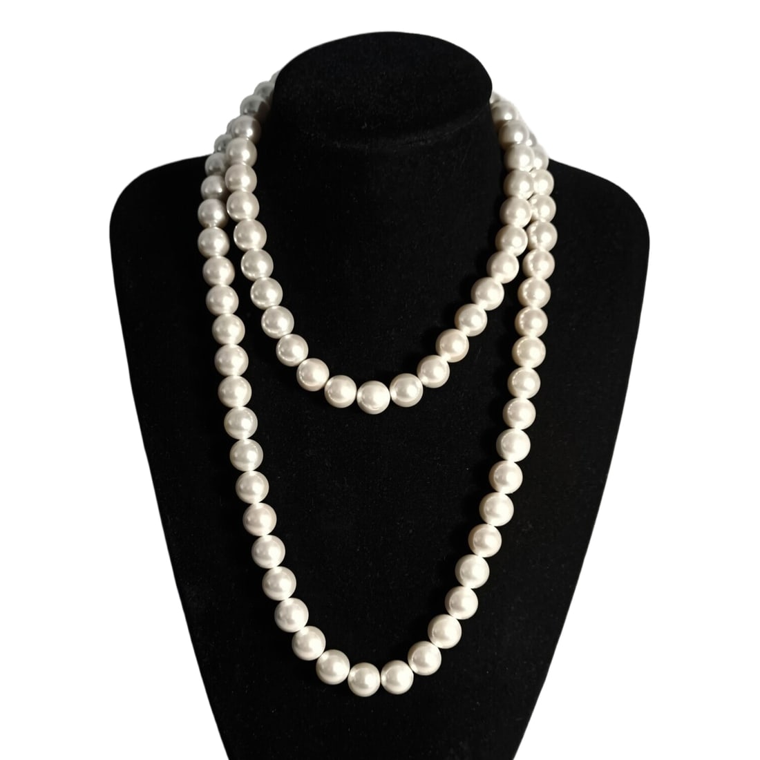 Old Collection of Pearl Prayer Beads: Old and rare pearl rosary, well-preserved, with a perfect condition. Single bead diameter is 12mm, weighs 325 grams.