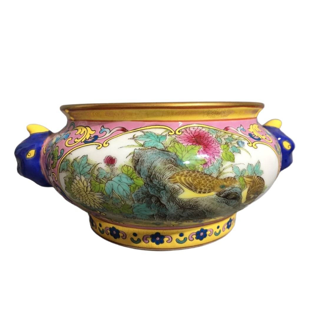 Qianlong Enamel Gilt Tiger Head Jar: Qing Dynasty Qianlong Enamel and Gold-Inlaid Tiger Head Jar, mouth diameter 13.5 cm, width 20 cm, height 9 cm, elegant and grandiose, showcases the brilliance of 18th-century court art with its