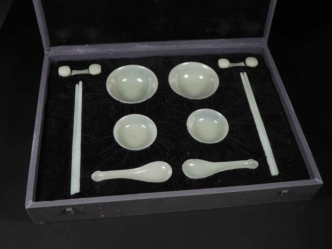 Qing Hetian Jade Tableware Set - 2
