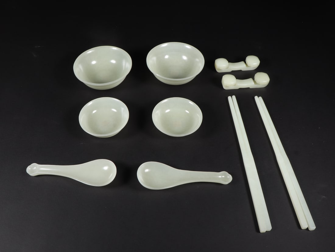 Qing Hetian Jade Tableware Set - 3