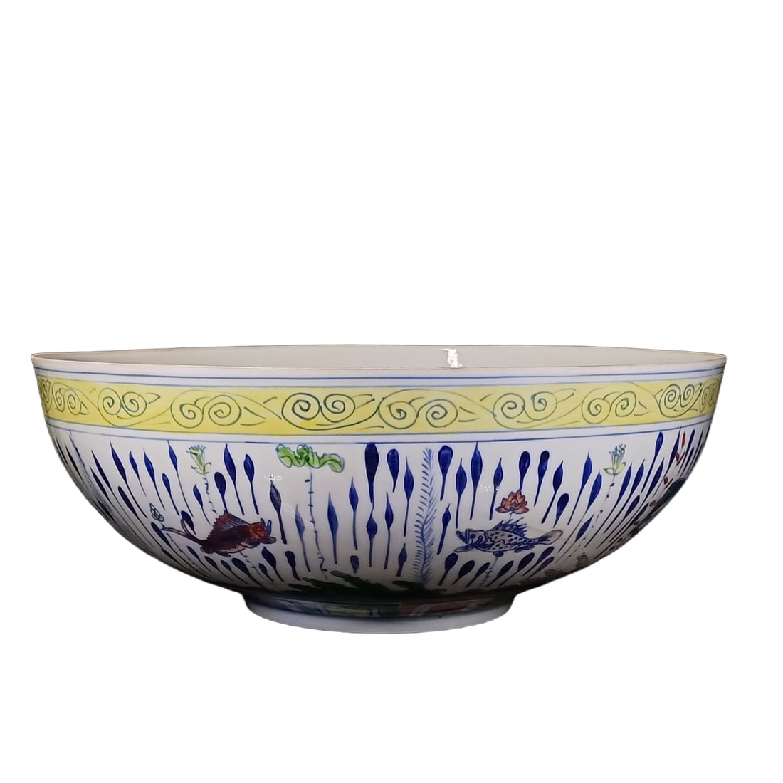 Ming Chenghua Thin Porcelain Bowl with Fish and Algae Pattern (1 of 10)