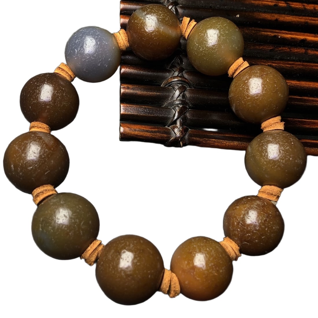 Old agate Buddha bead bracelet (1 of 10)