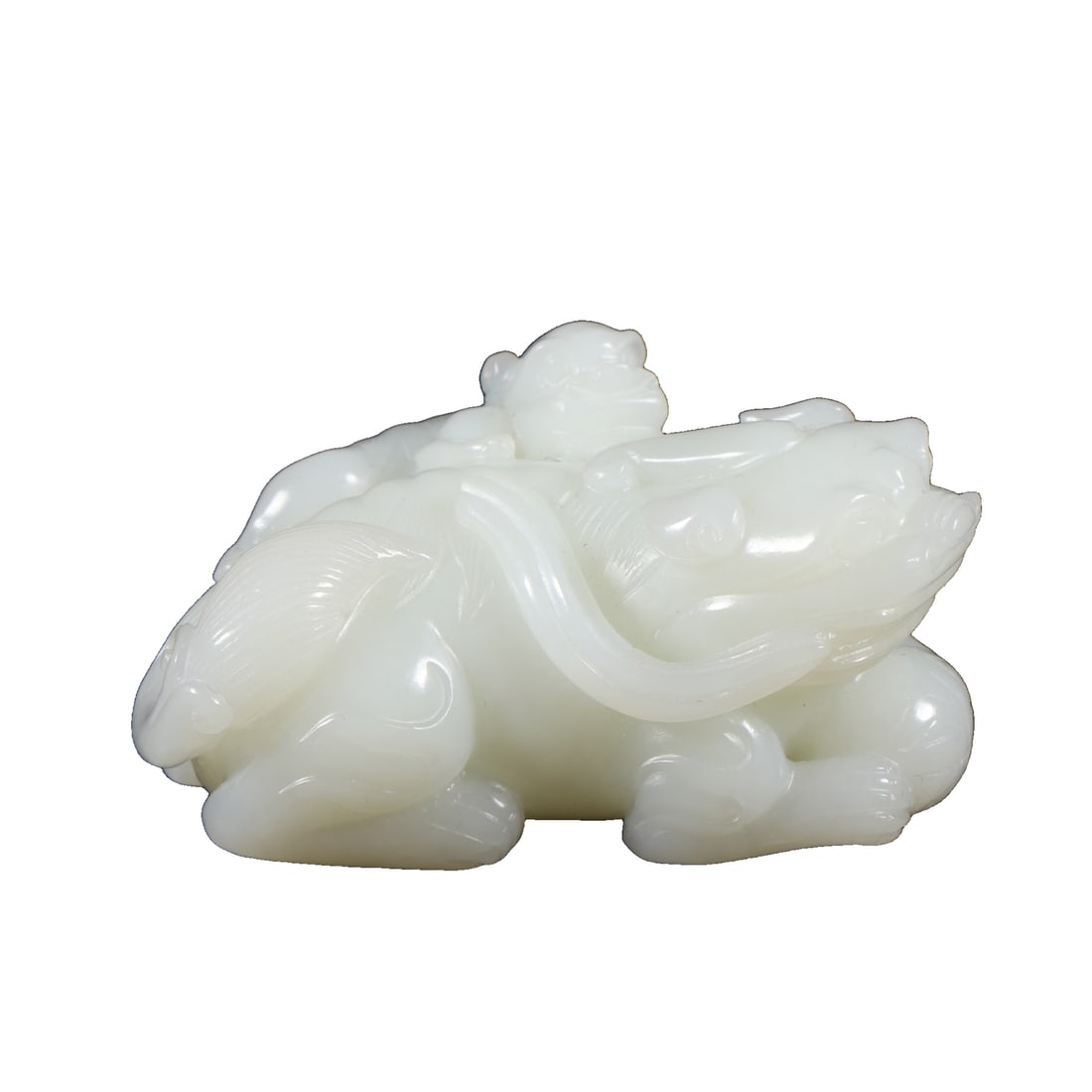 Qing, Hotan jade white jade double lion embroidered ball ornament: Qing Dynasty Hetian Jade White Jade Double Lion Embroidered Ball Ornament Specifications: Length 7cm, Width 4.2cm, Height 4cm, Weight 157g Carved from a whole piece of Hetian jade, the jade is warm an