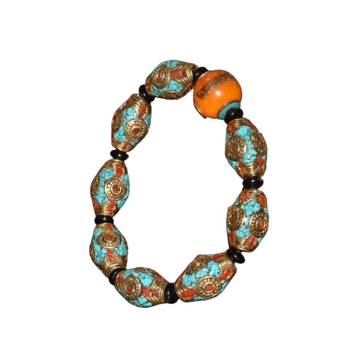 Copper Inlaid Gemstone Amber Bracelet: A bracelet made of pure copper, inlaid with red and green turquoise, showcasing exquisite craftsmanship and rich colors. The addition of amber adds a touch of antiquity. The beads are 7.5 cm long,