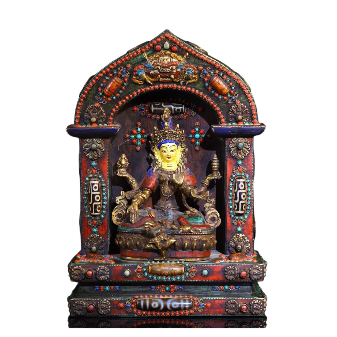 Handcrafted gemstone inlay Buddha niche.: This Buddhist shrine is 31 centimeters high and 21 centimeters wide, crafted using pure handcrafted filigree technique, inlaid with gemstones, and decorated with exquisite beads. It weighs