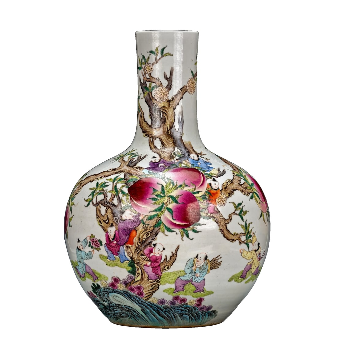 Qianlong Reign of the Great Qing Dynasty, a powder enamel painted celestial globe vase with "Nine: Qianlong period of the Qing Dynasty, a finely crafted famille rose enamel-decorated celestial globe vase depicting "Nine Children Playing with Nine Peaches". It measures 56 cm in height and 38 cm in w