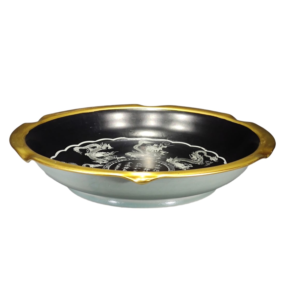 Ru kiln large plate with dragon design made for the Qinglong Temple in the Song Dynasty. (1 of 10)