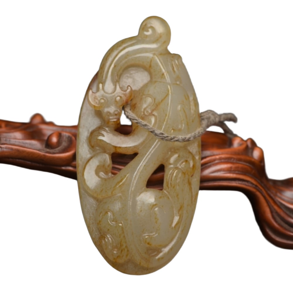 Hetian Jade Dragon Pendant (1 of 10)