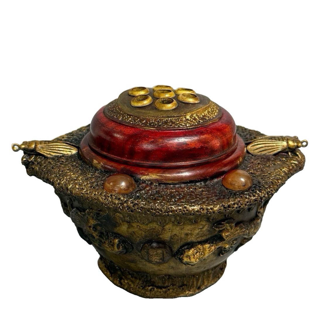 The old gourd lacquer carving is amazing, and the cricket jar is impressive.: The lacquer-carved gourd is stunning, with a cricket motif. Dimensions: Height: 11 cm, Width: 16 cmWeight: 405 grams