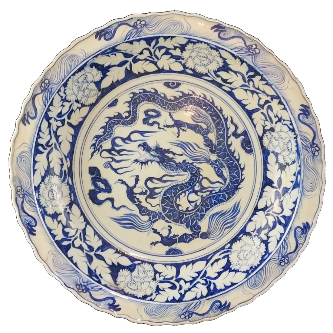 Blue and white hand-painted dragon pattern white Shu Gu kiln plate (1 of 10)