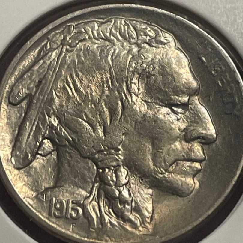 Excellent condition, first edition of the second type of buffalo nickel from 1913. (1 of 8)