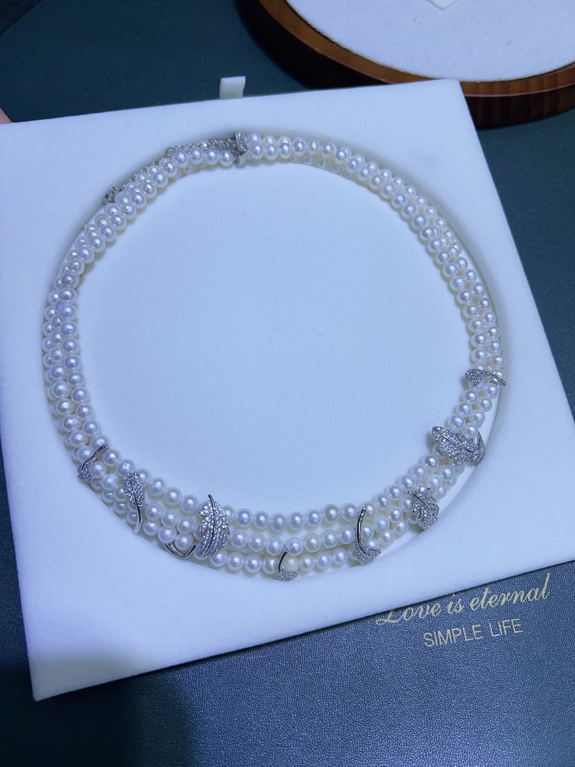 Multi-layer feather design pearl necklace (1 of 5)