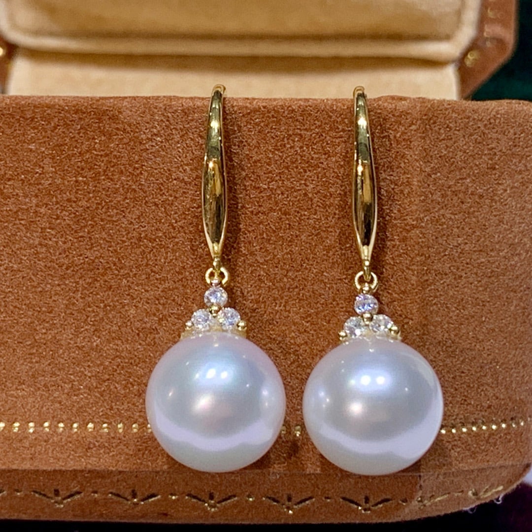 18K gold diamond natural pearl earrings (1 of 6)