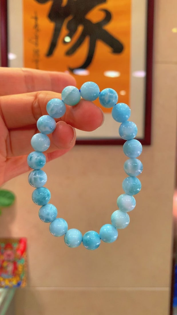 Natural Larimar Bracelet: This natural ocean jasper bracelet features a wave-like pattern in blue and white, with blue-green hues mixed with white resembling the shape of water ripples, exuding the essence of the sea. This hea