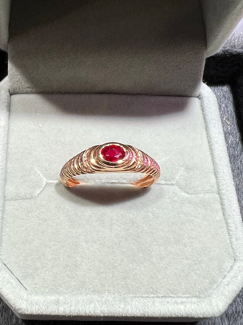 18K gold ruby ring - 9