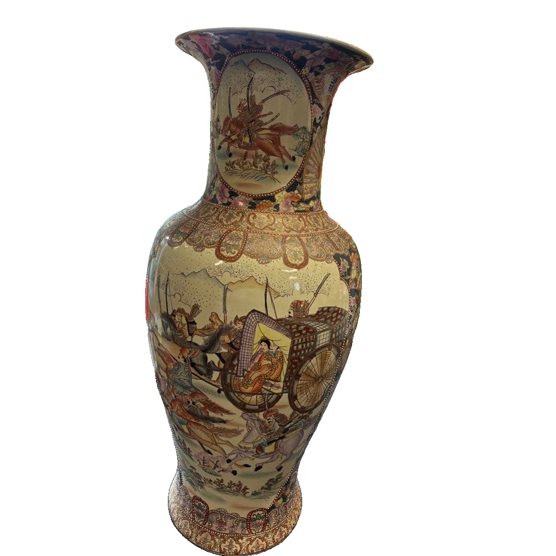 Satsuma Ware Large Vase – Extra Large Antique Piece: An impressive extra-large vase made of Satsuma ware. This is a very large Satsuma vase (jar type) with strong visual impact. It appears to be in very good condition with no noticeable major damage. A